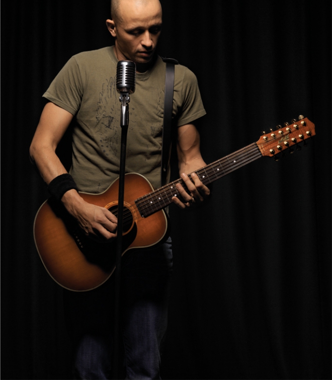 img-deisal_gMark Lizotte Maton Guitarsig_1_660_755_s